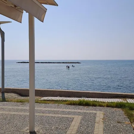 Apartment 30meters From The Sea In Larnaca *