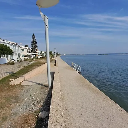 Lejlighed Seaside 2br 30m From Sea & Free Parking Oroklini