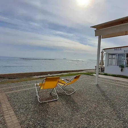 Seaside 2br 30m From Sea & Free Parking