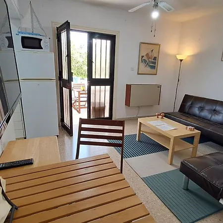 30meters From The Sea In Larnaca Apartment *